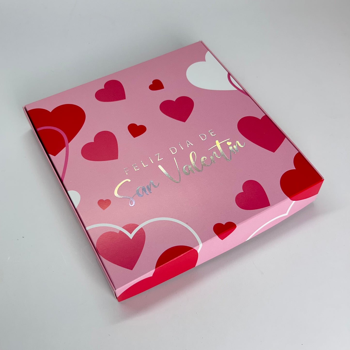 Caja 19x19x3 cm San Valentín c/ folia holográfica