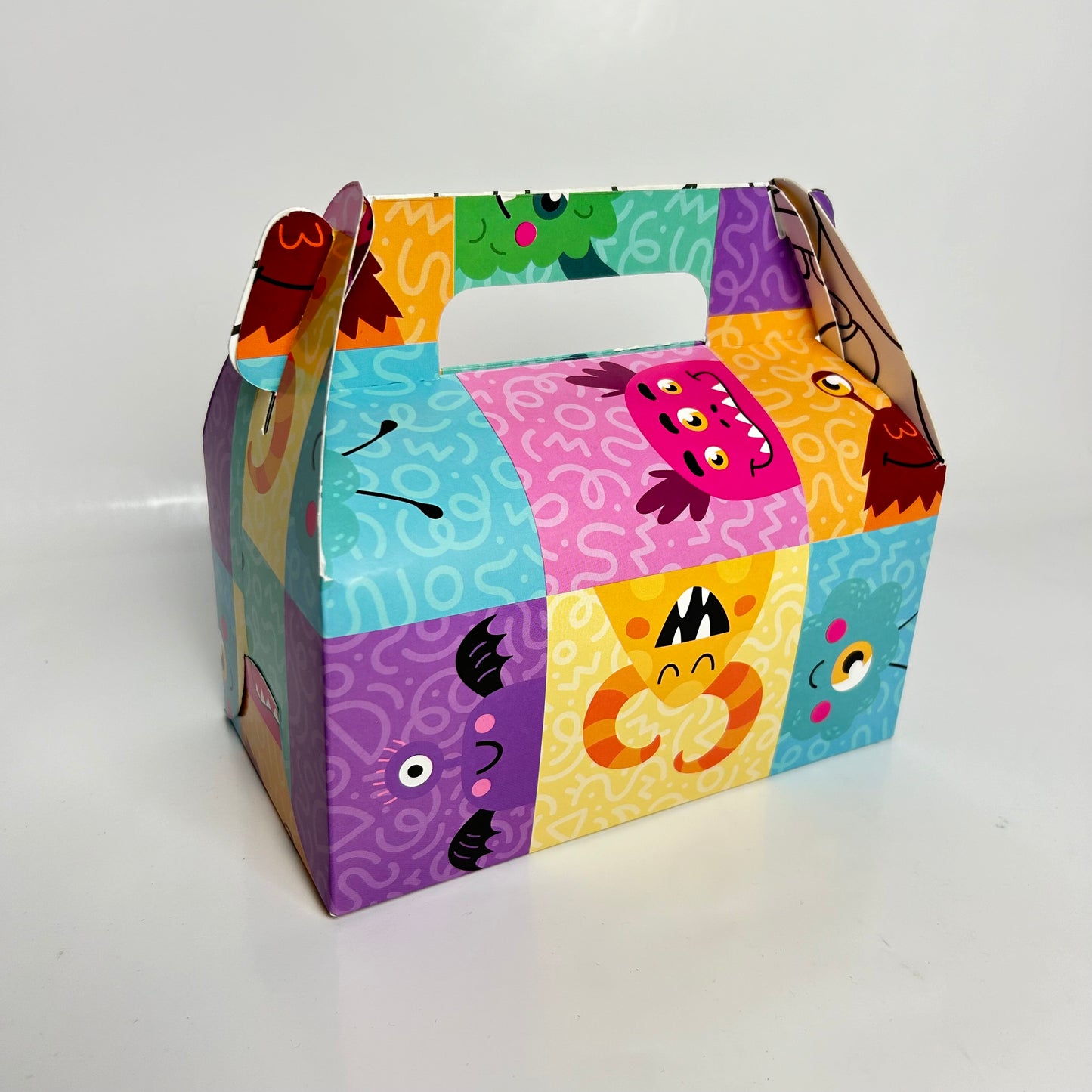 CON DETALLE Caja Lonchera 18x10x9 cm Monstruos DETALLE