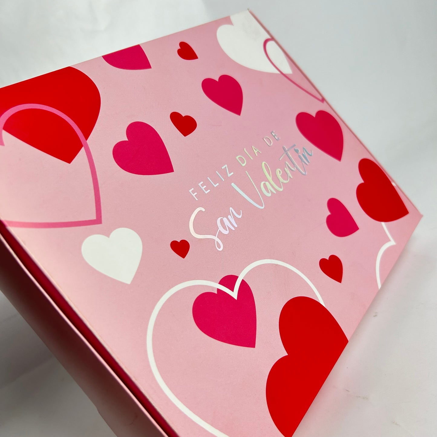 Caja 25x20x5 cm San Valentín c/Folia Holográfica
