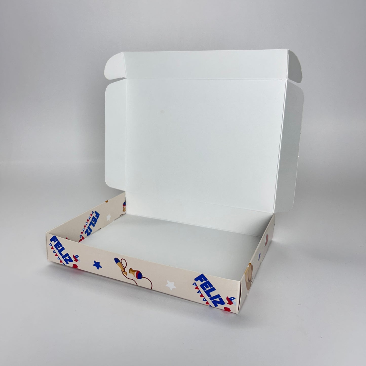 Caja 19x14x3 cm Feliz 18 (6 alfajores)