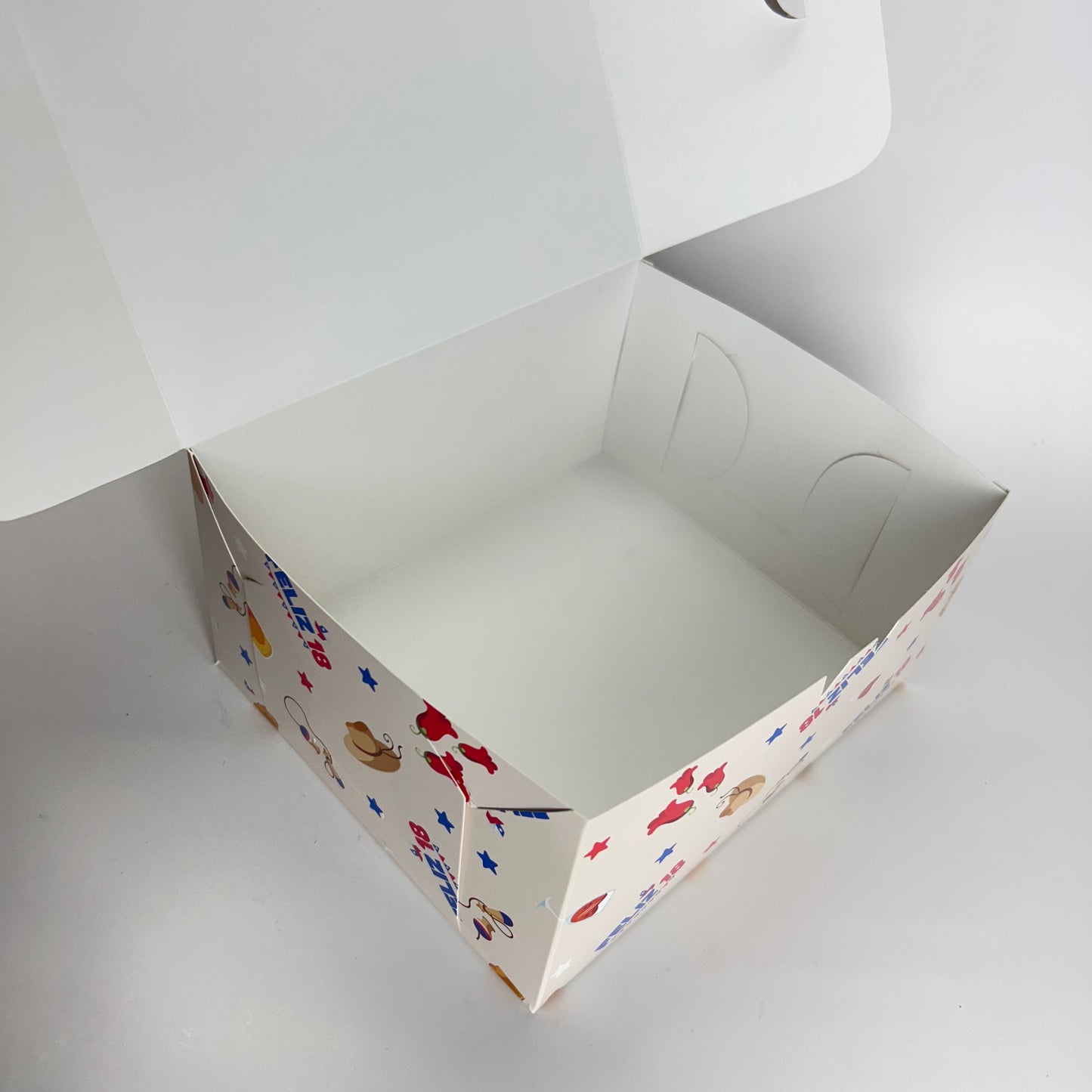 Caja 24x20x12 cm Feliz 18