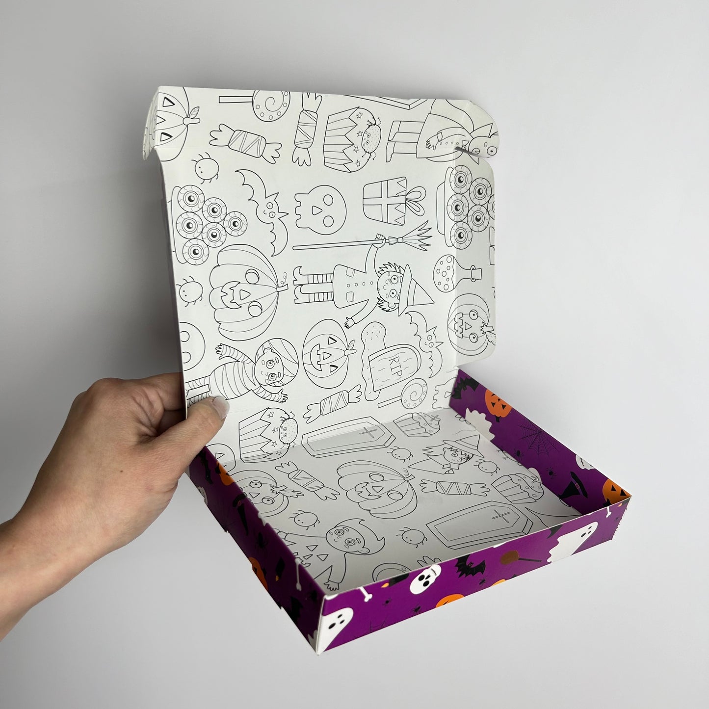 Caja 19x14x3 cm diseño Halloween Morado (6 alfajores)