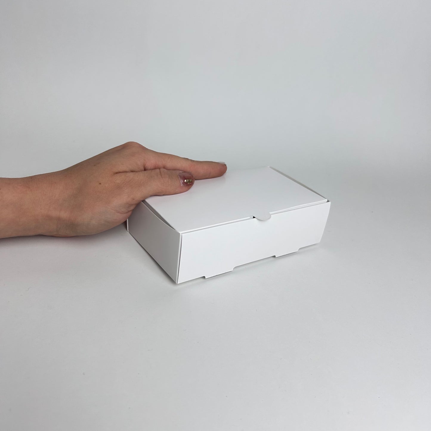 Caja 14x8x4 cm Cartulina Blanca x100 unds.