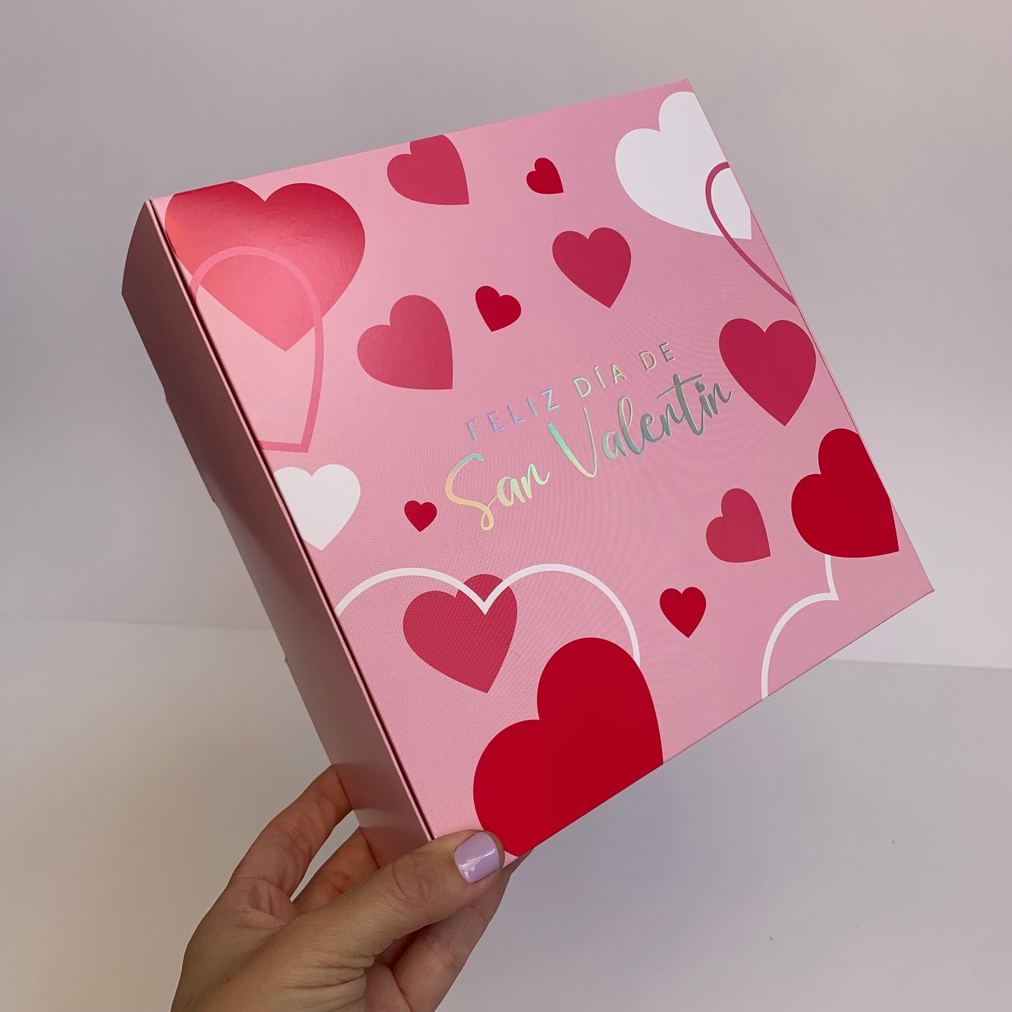 Caja 22x22x7 cm San Valentín c/ folia holográfica