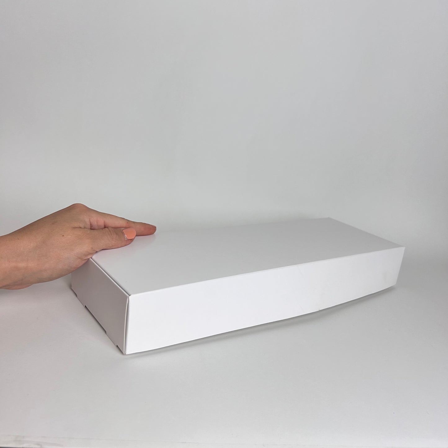 Caja Crumbl Cookies 36x12x5 cm Cartulina Blanca x100 uds
