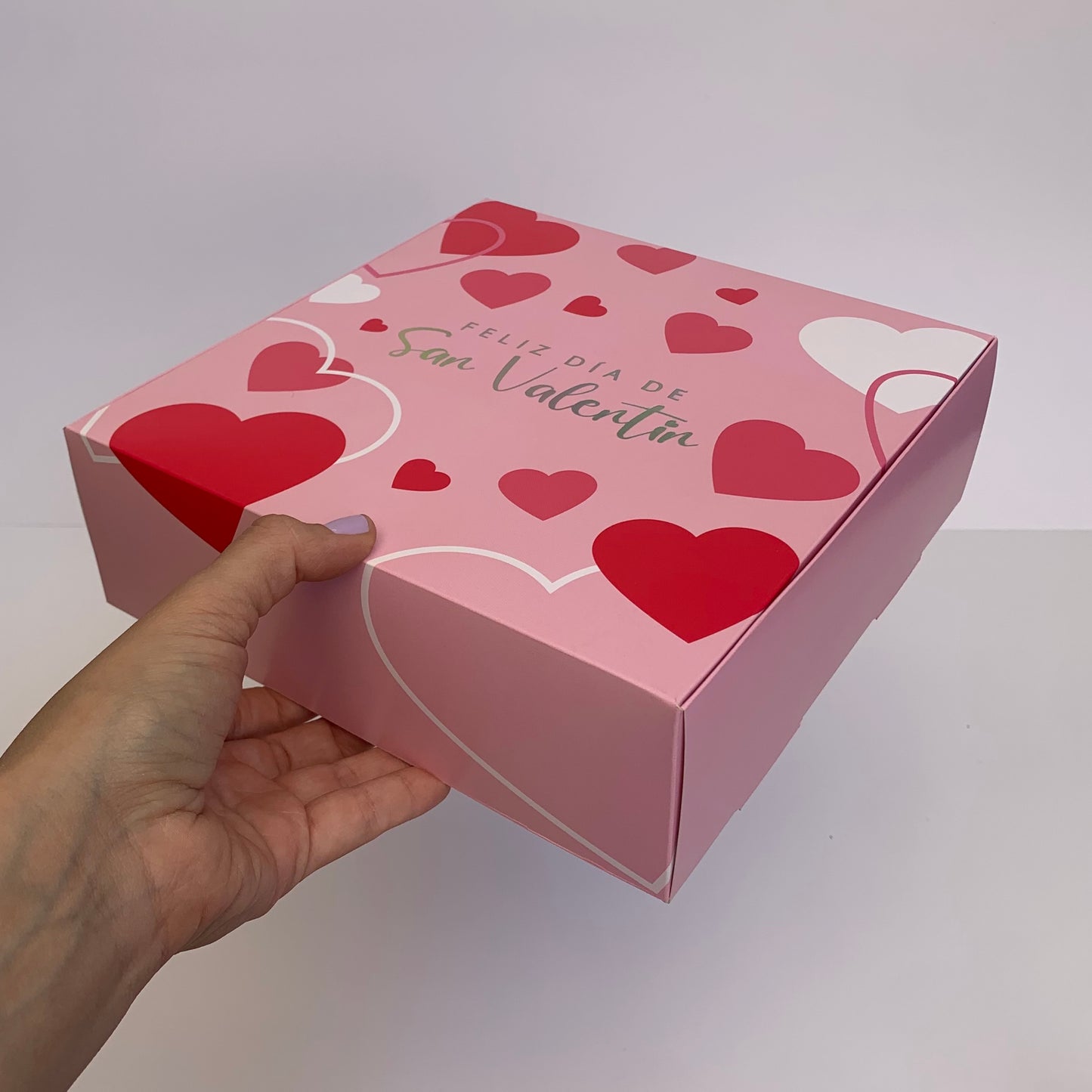 Caja 22x22x7 cm San Valentín c/ folia holográfica