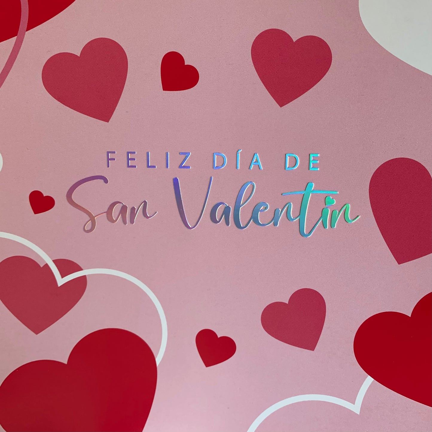 Caja 30x18x6 cm San Valetín c/ folia holográfica