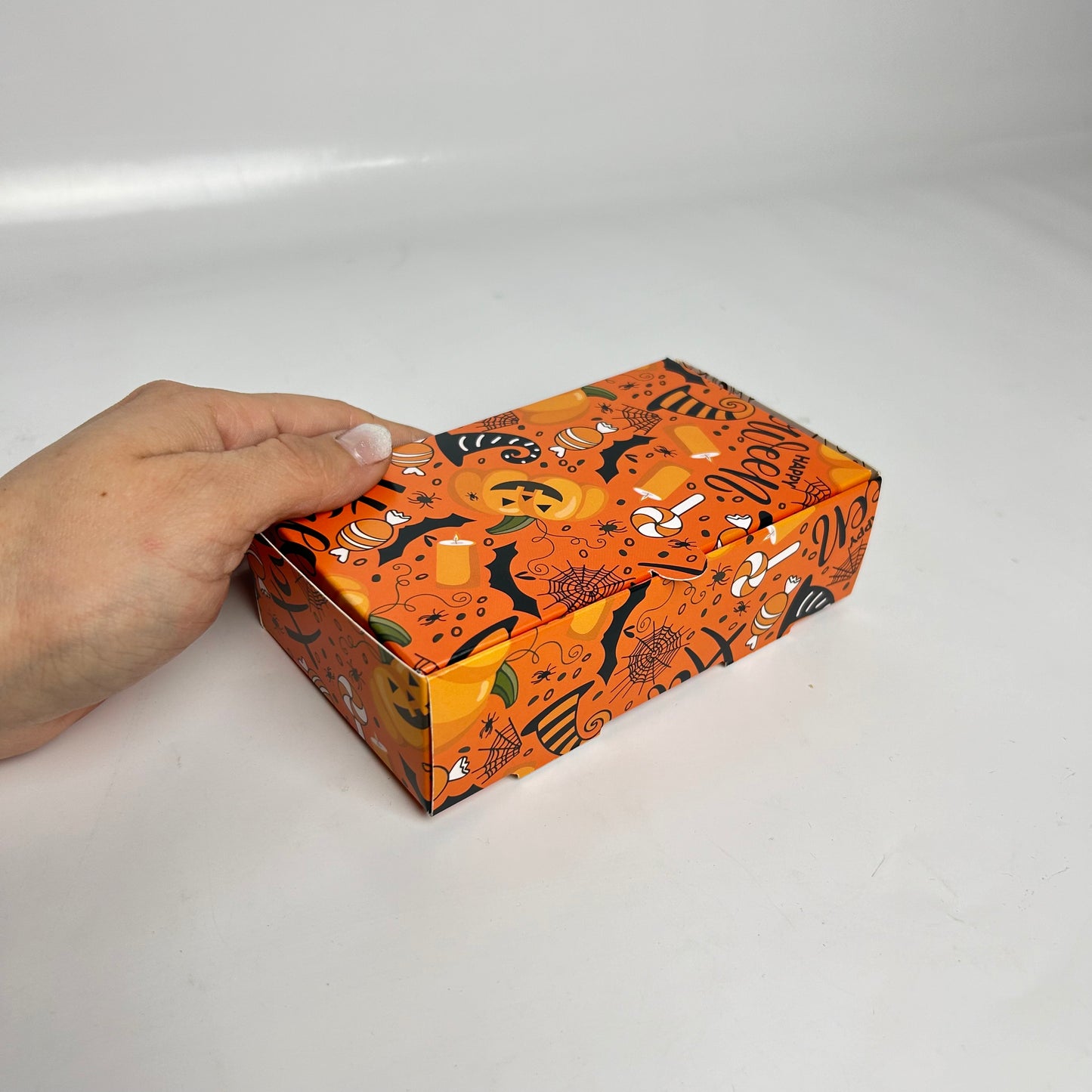 Caja 14x8x4 cm diseño Halloween Naranjo (2 alfajores)