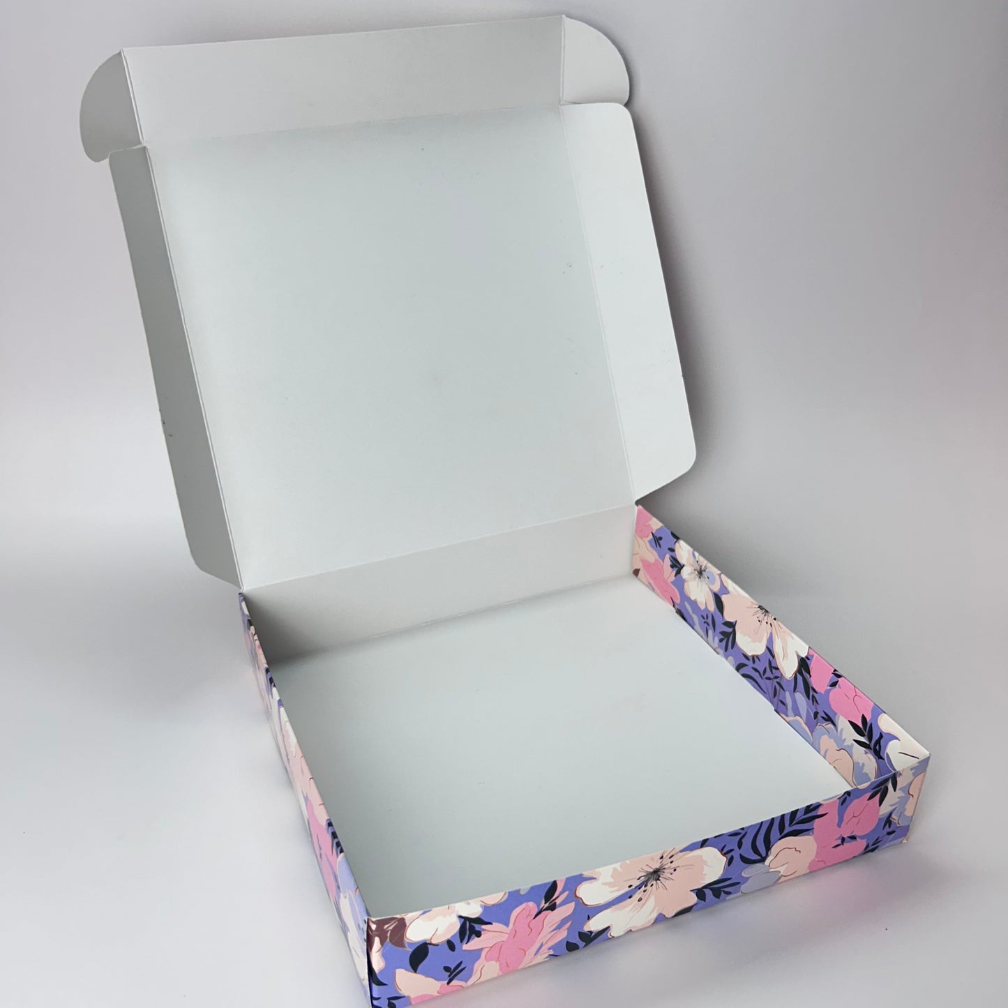 Caja 25x25x5 cm Flores (detalle)