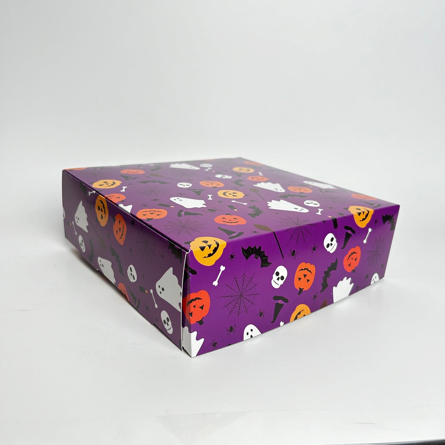 Caja 22x22x7 cm diseño Halloween Morado