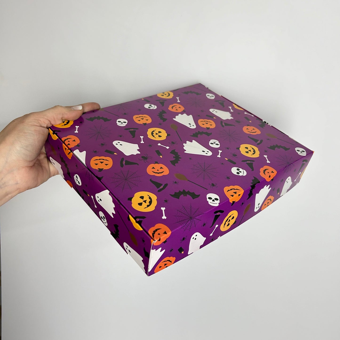 Caja 25x20x5 cm diseño Halloween Morado