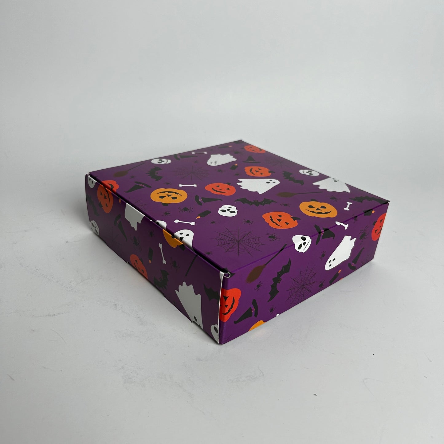 Caja 16x16x5 cm diseño Halloween Morado