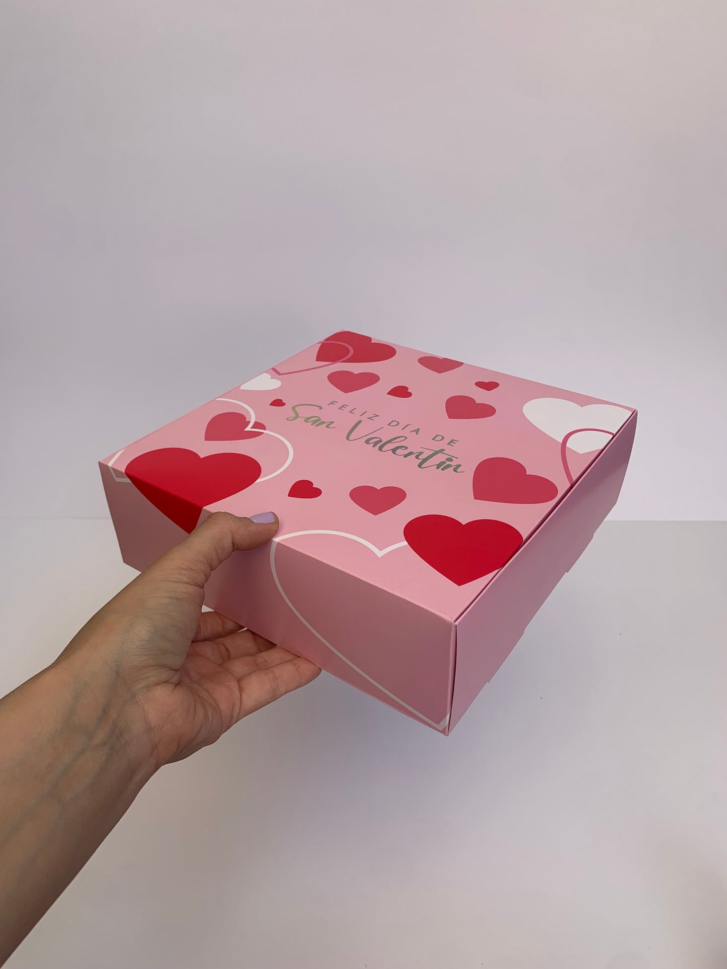 Caja 22x22x7 cm San Valentín c/ folia holográfica